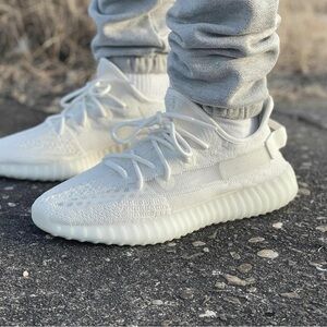 Adidas Yeezy Boost 350V2 Bone White HQ6316 Men’s 7.5 Women’s 8.5 Lace Up Sneaker